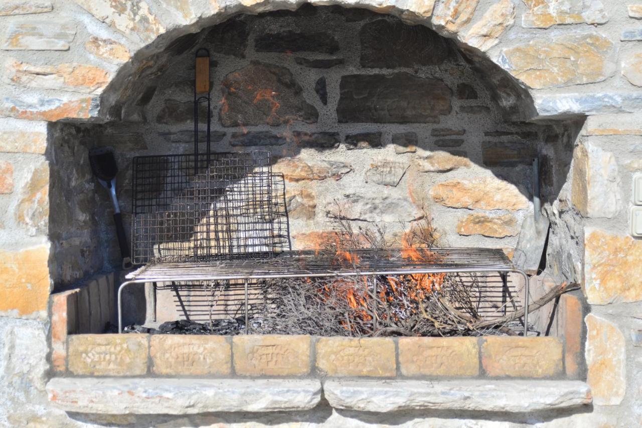 George Farmhouse Chrousa Zewnętrze zdjęcie